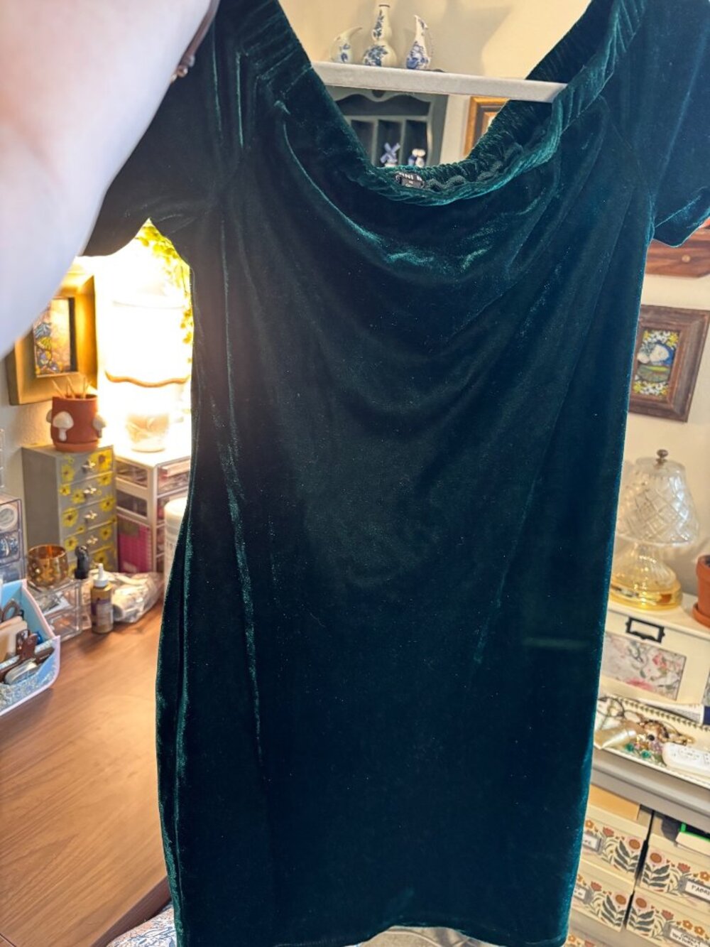 Gianni Bini Green Velvet Off-The-Shoulder Dress M Elegant Eveningwear